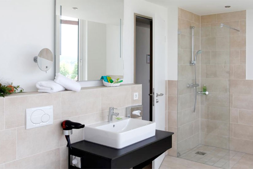 Oversum Badkamer