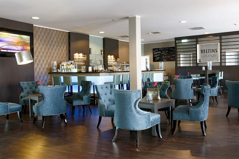 Oversum Bar